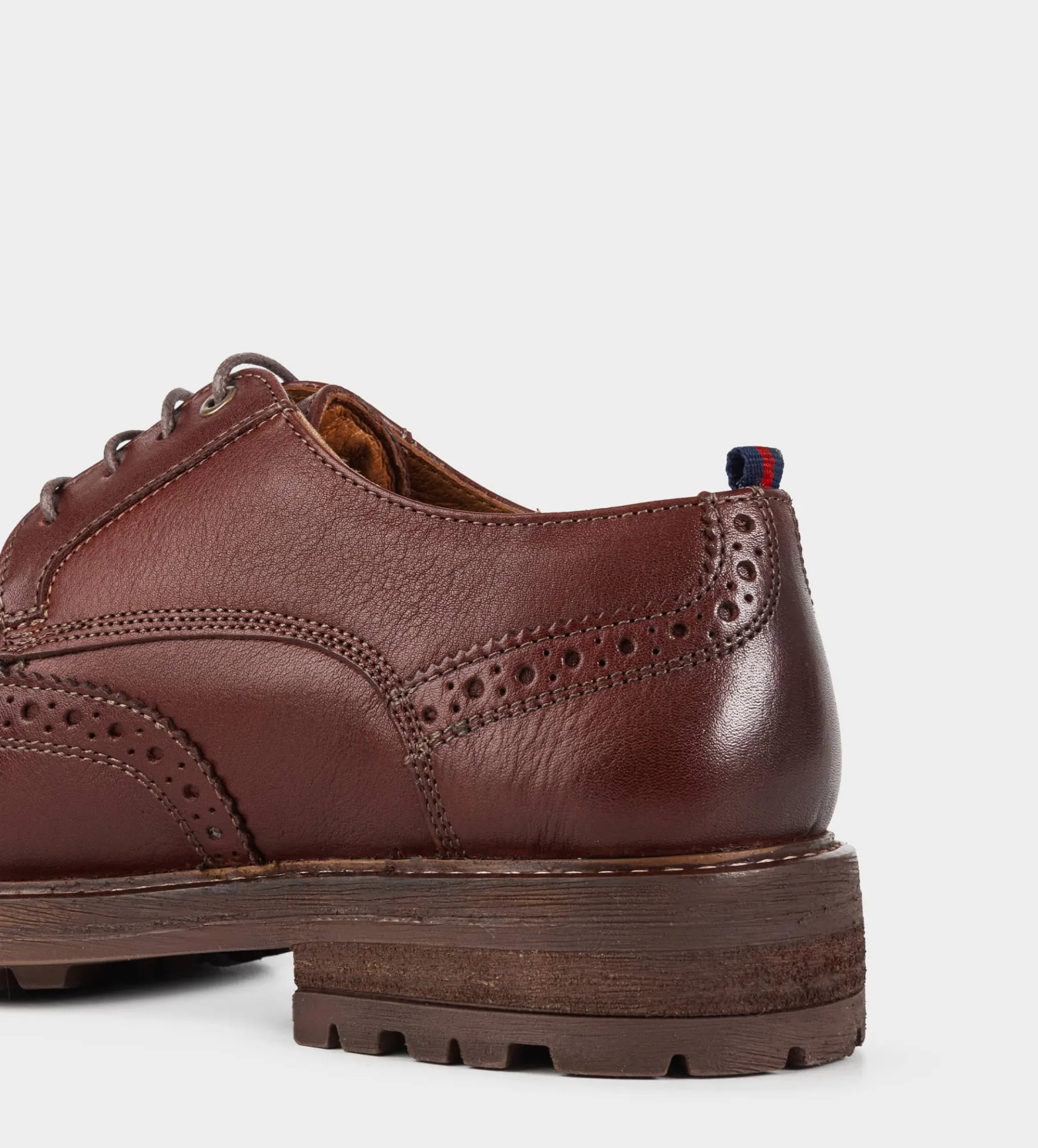 Outlet DERBY WINGTIP PIEL CAFÉ Hombre Casual